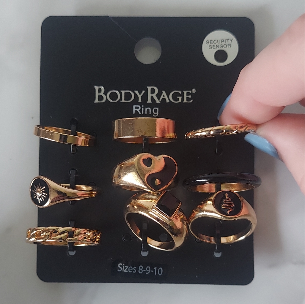 Black And Gold Colored Ring Set Of 9 20$